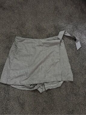 H&M Gray Wrap Skort with Side Tie